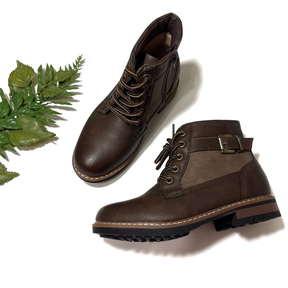 Steve Madden Other - Steve Madden Youth Girls Chestnut Brown Combat Boots — Size 13
